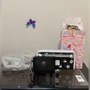 Loungefly Mickey Mouse-Valentino Orlandi Pouch- Lila Toys- Lightening Bult light